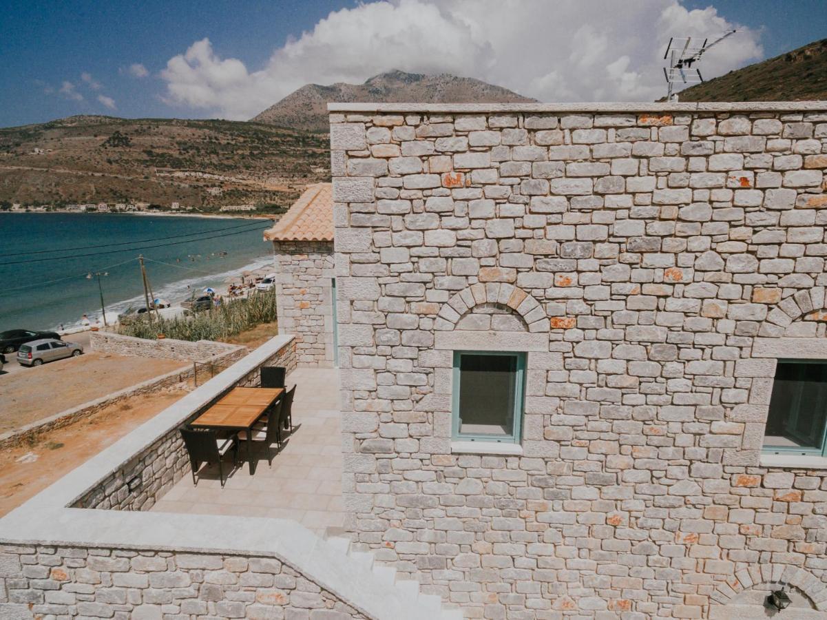 George Seafront Suites Néon Oítilon Eksteriør bilde