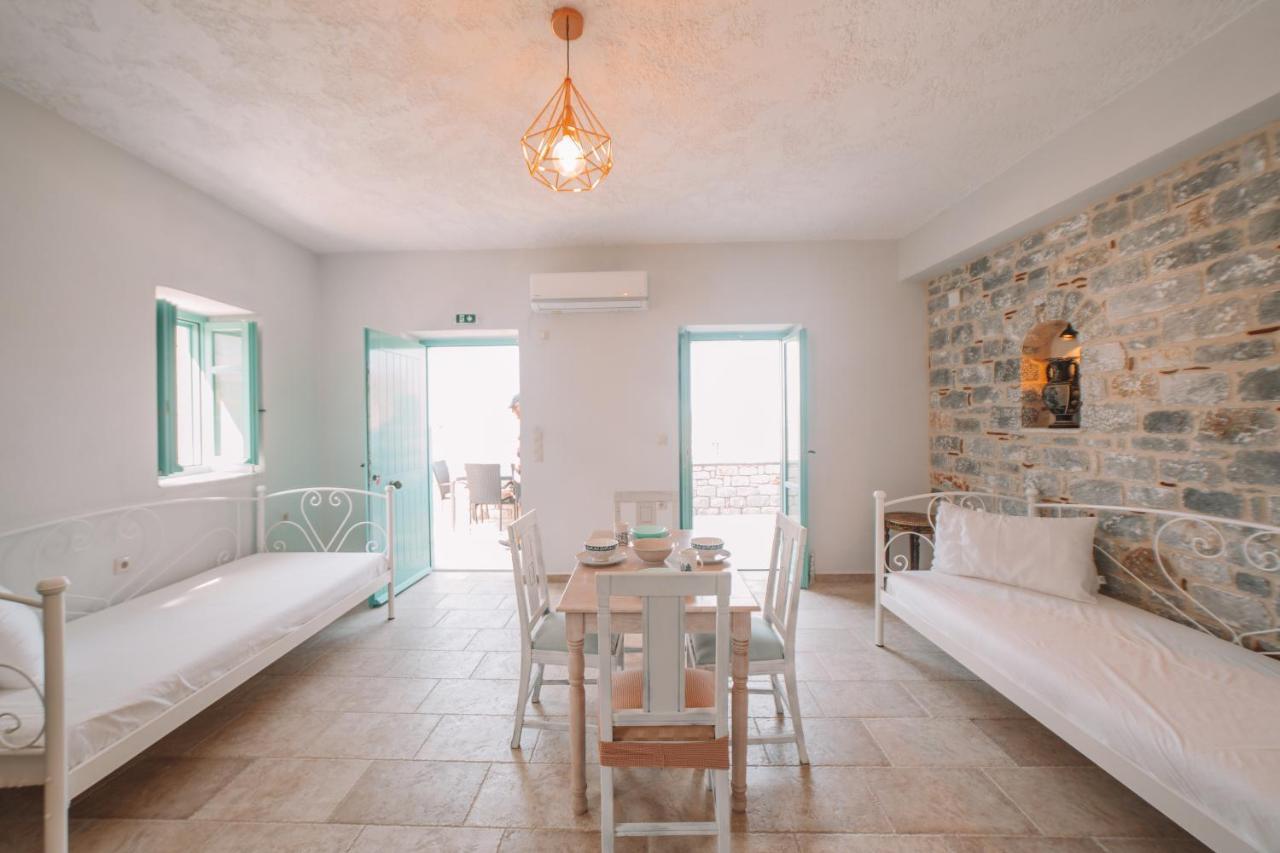 George Seafront Suites Néon Oítilon Eksteriør bilde